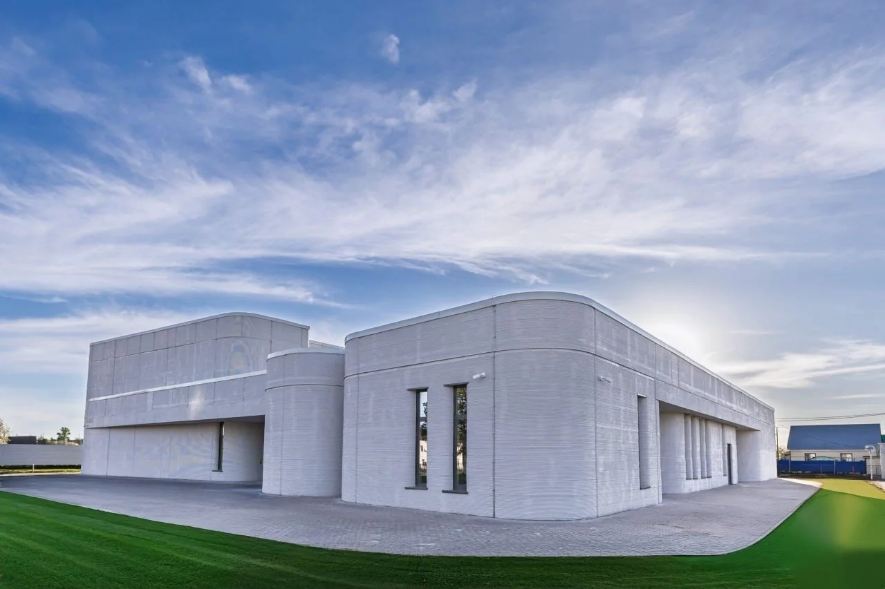 Editorial image related to Three AMTG Construction 3D Printers Produce Walls for Mella Shopping Center